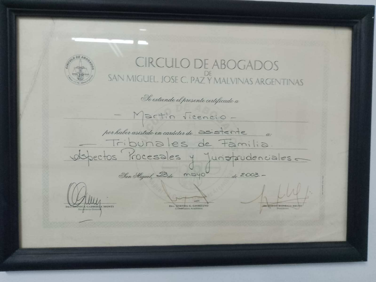 Certificado Tribunales de Familia, Círculo de Abogados, 2003